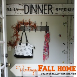 Vintage-Fall-Home-at-Eclectically-Vintage