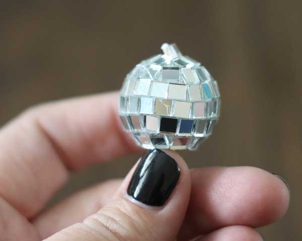 scissor variations}: mini disco ball garland