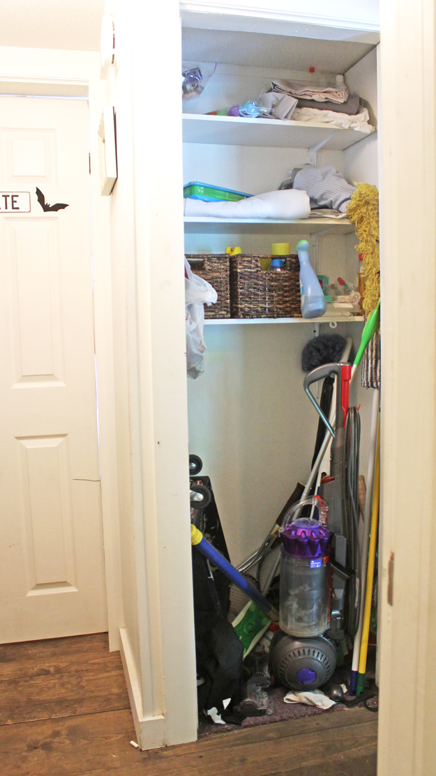 http://www.theshabbycreekcottage.com/wp-content/uploads/2015/08/1-Before-Photo-of-Cleaning-Closet.jpg