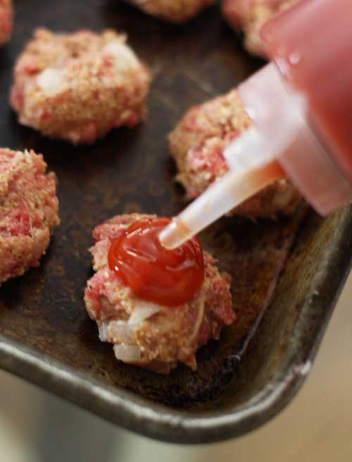 These meatloaf bites look so good! They'd be perfect for my next party.