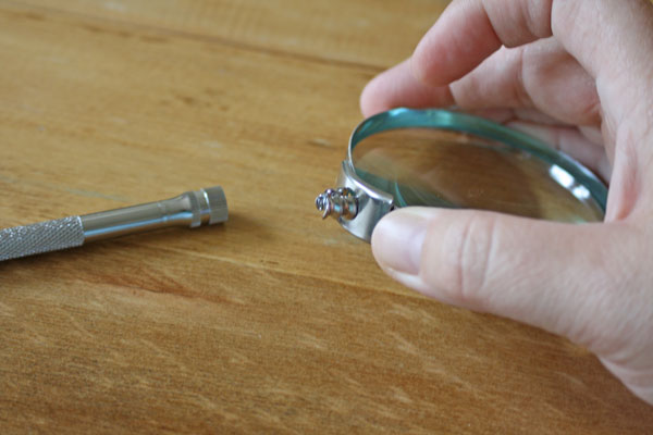 DIY decorative magnifying glass