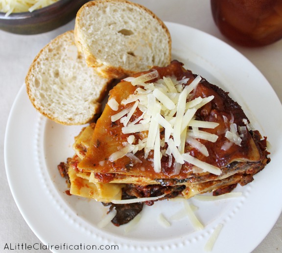 Easy and Delicious Spinach Lasagna with sausage and mushrooms recipe- Great Crock pot Idea!