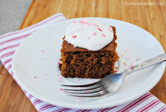 I finally found a gingerbread cake recipe that looks good - and also easy! 