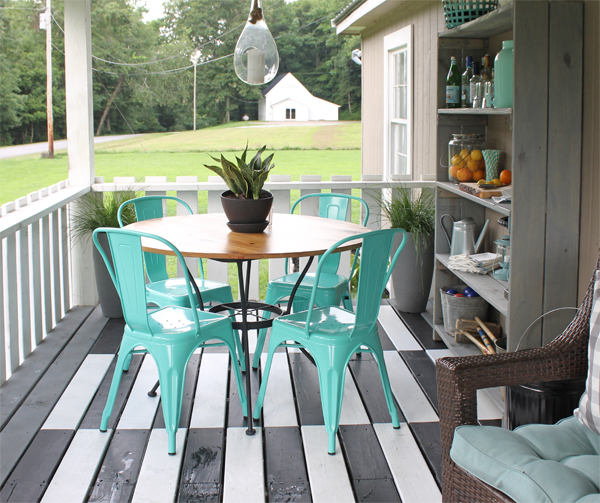 porch dining area - The Shabby Creek Cottage