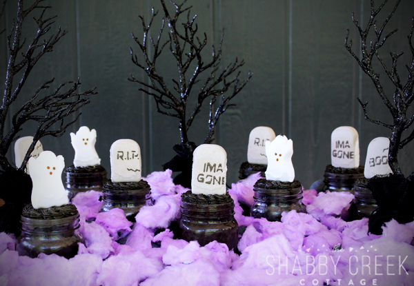 Pumpkin carving party ideas - host the best party of the Halloween season with these great tips!
