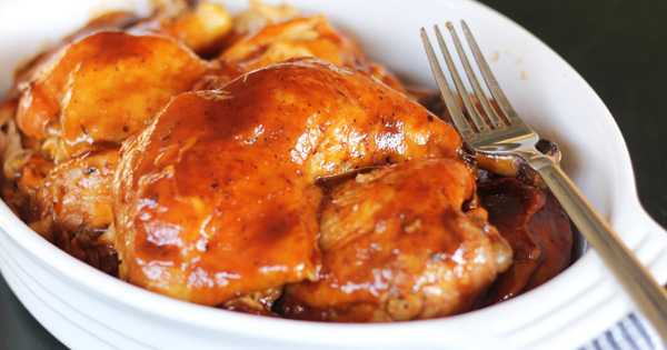 EASY AND DELICIOUS three ingredient slow cooker BBQ chicken
