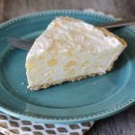 Only four ingredients to make this quick and easy pineapple cheesecake? I'm in!