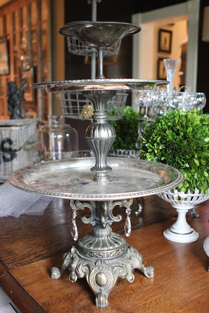 Ways to Repurpose Old Lamps: this tiered tray is such a great idea!