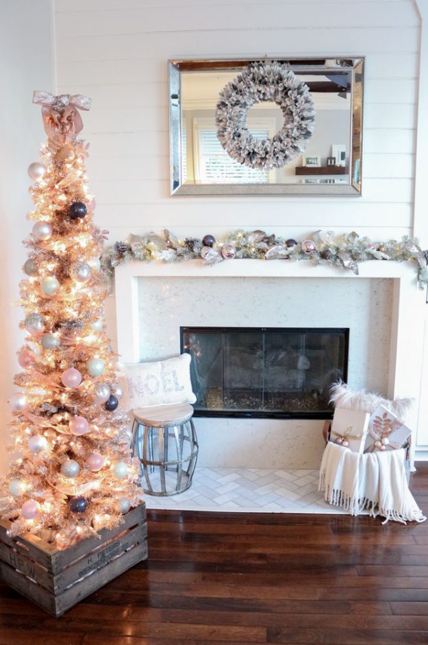 Christmas tree decorating ideas - use feathers to look like snow. - The  Shabby Creek Cottage