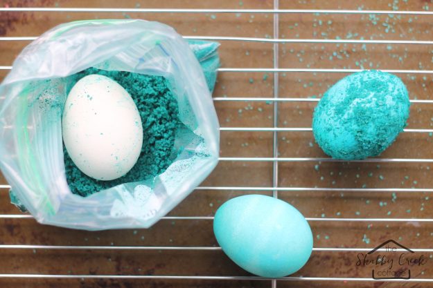 Salt dyed Easter eggs - these are SO pretty!