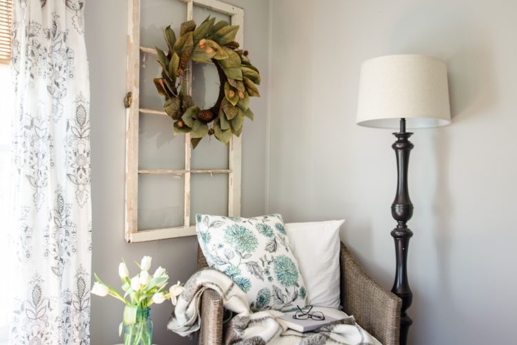 Where to find the best farmhouse pillows on a budget